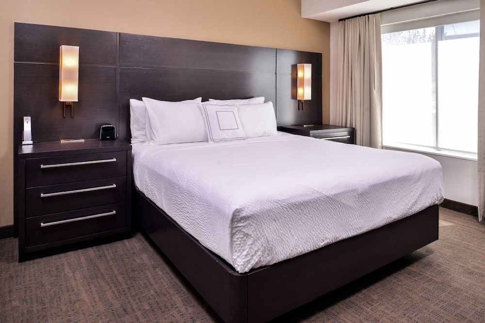 Studio, 1 King Bed (Mobility Accessible, Tub)