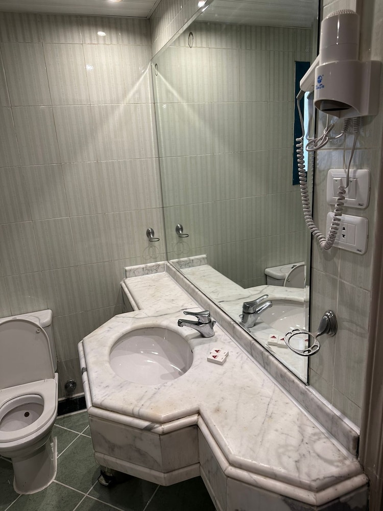 Double Room for Egyptian only - Photo 4