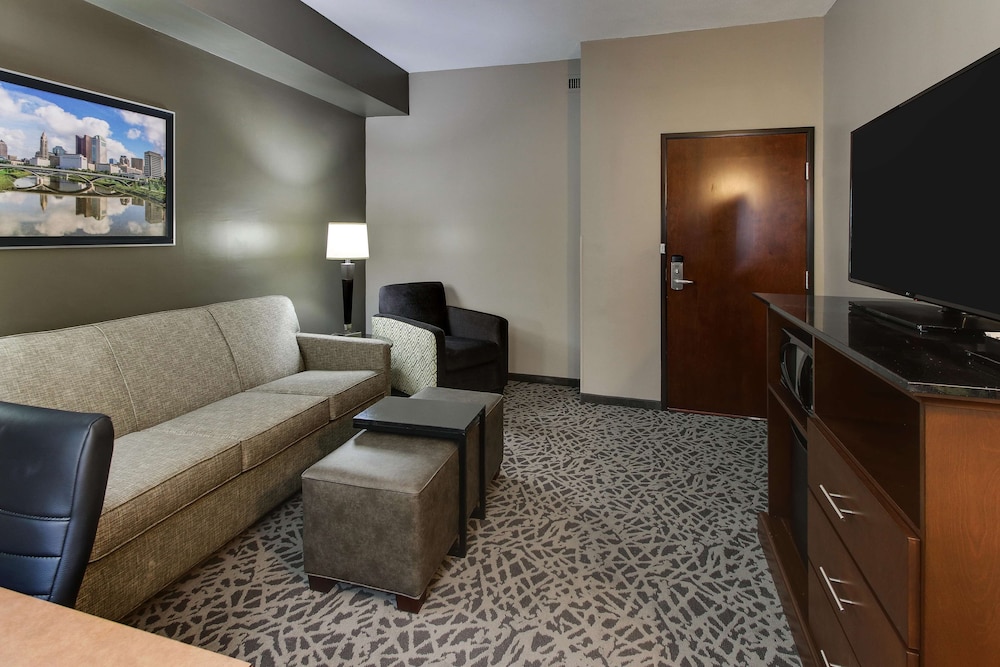 Suite, 1 King Bed with Sofa bed, Accessible (2 Rooms, Hearing, Tub, Upper Floor)