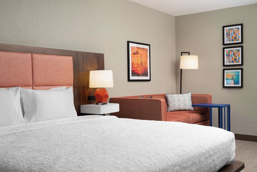 Executive Room, 1 King Bed with Sofa bed (Study) - Photo 1
