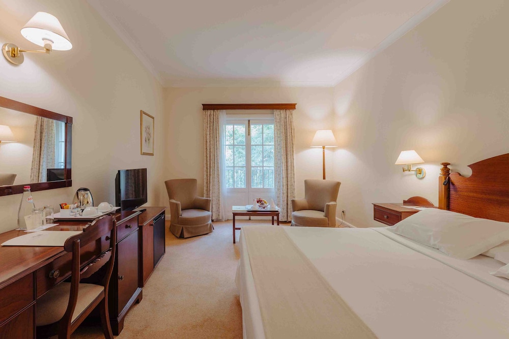 Standard Double Room Single Use, Garden View