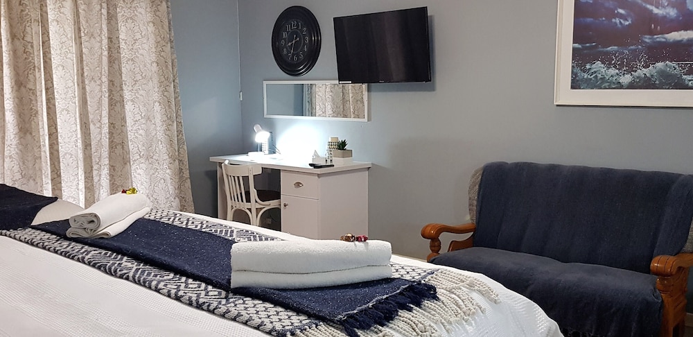 Family Room - Photo 9