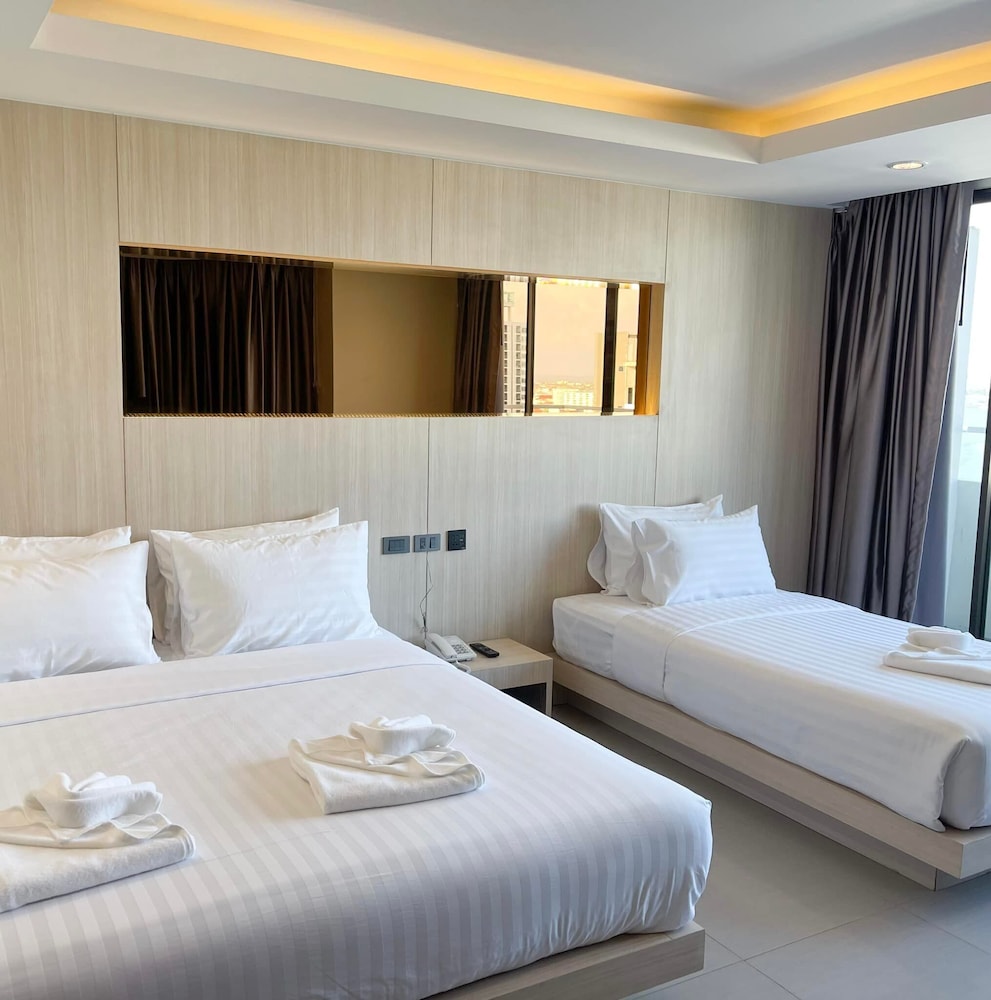Urban Triple Room - Photo 1