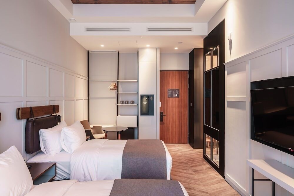 Family Twin Room - Photo 3