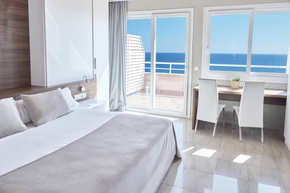 Junior Suite, 2 Bedrooms, Sea View - Photo 1