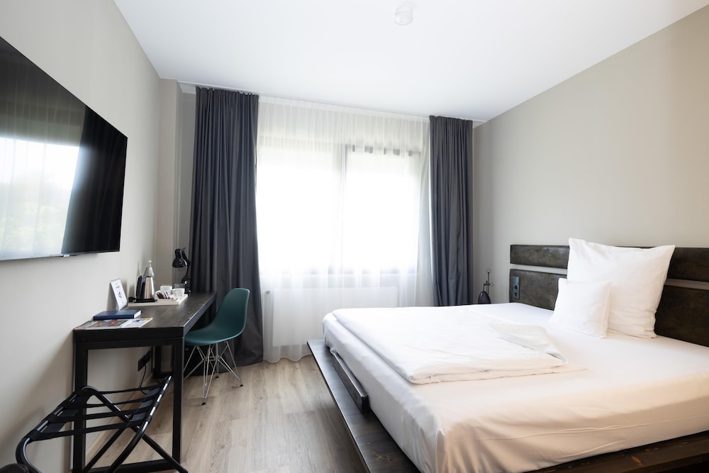 Comfort Room, 1 Queen Bed