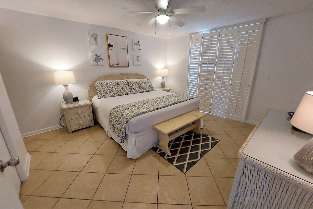Condo, 3 Bedrooms