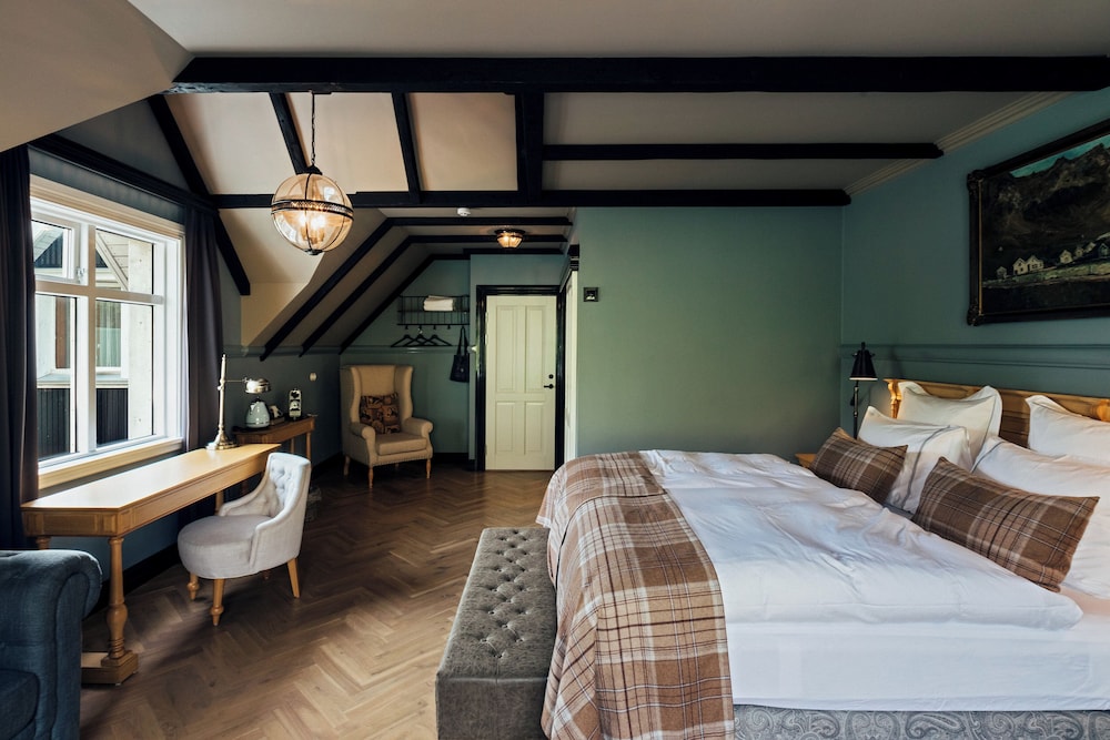 Grand Double or Twin Room, Private Bathroom
