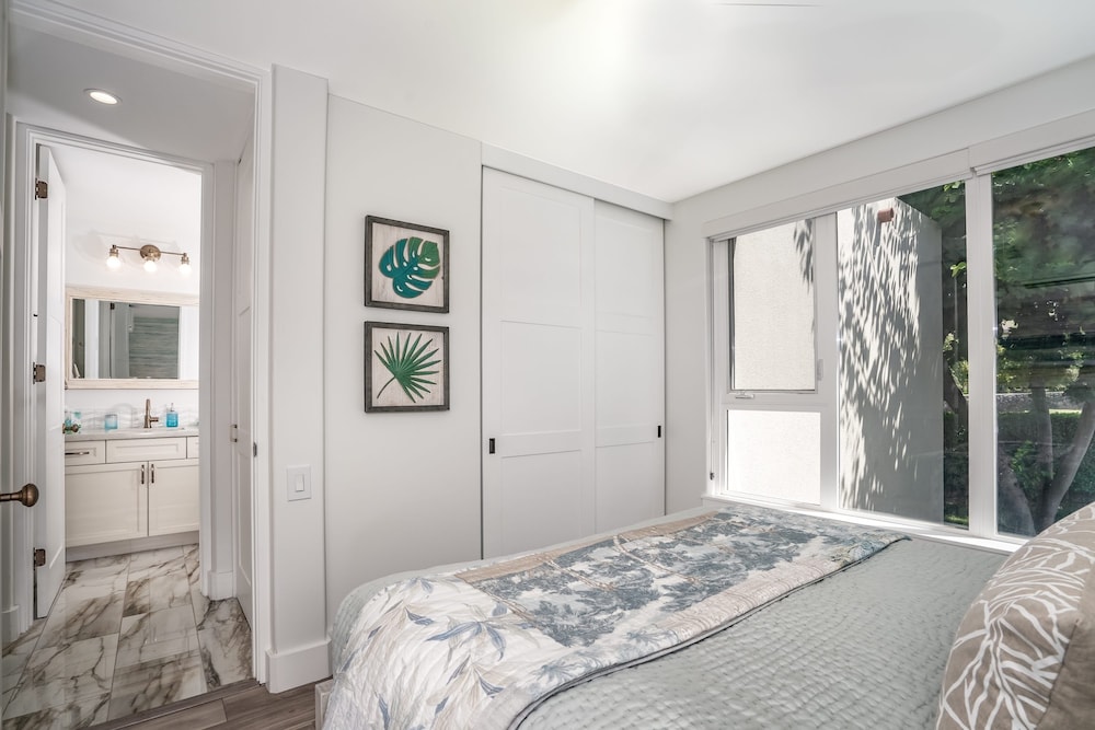 Condo, 2 Bedrooms