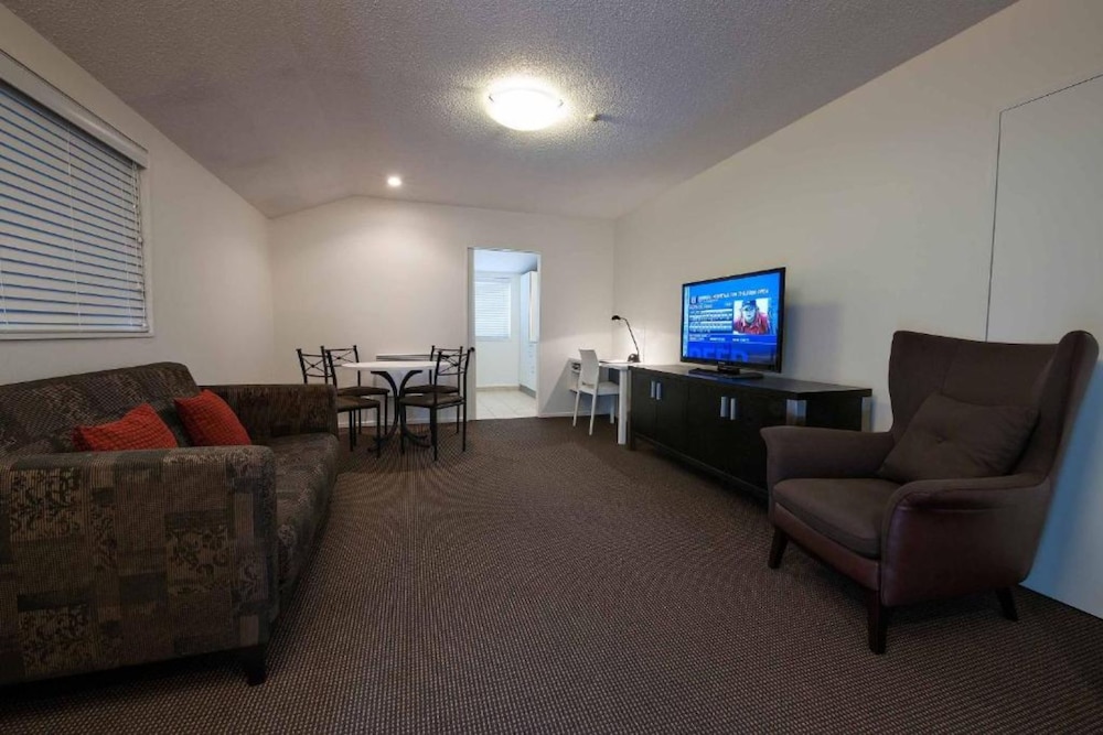 1 Bedroom Executive - Photo 2