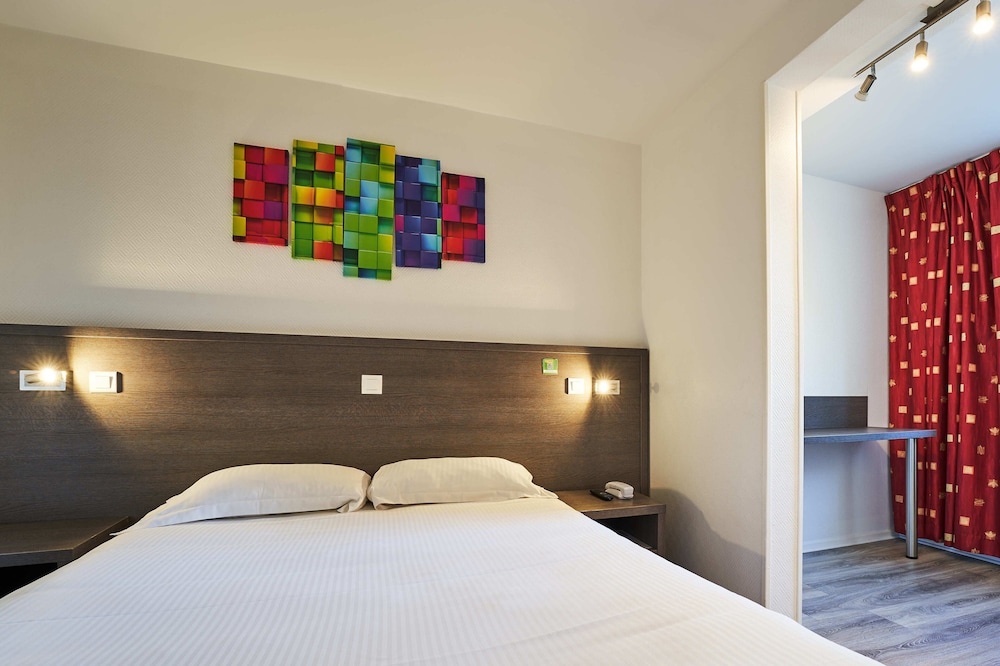 Standard Double Room - Photo 5