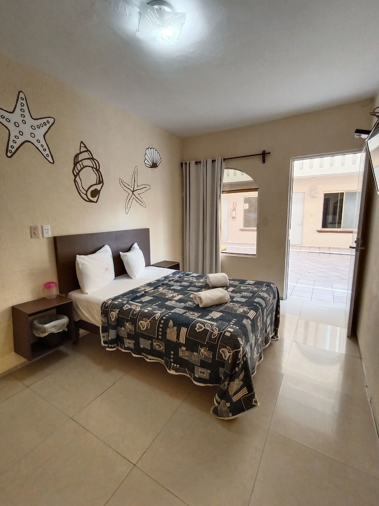 Standard Double Room - Photo 2