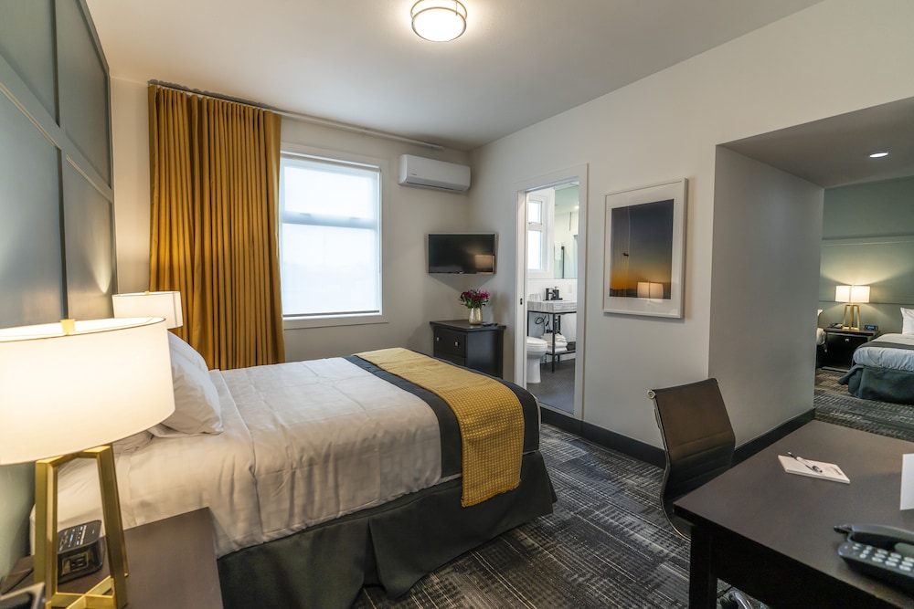 Premier Triple Room photo 1