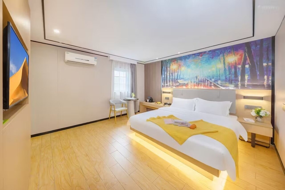Superior Double Room, 1 Queen Bed, City View