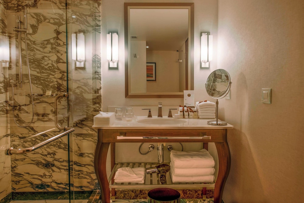 Deluxe Room, 2 Double Beds, Tower - Photo 8