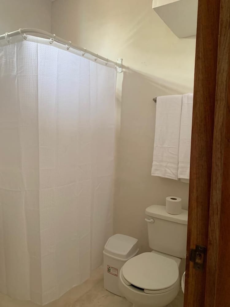 Double Room, 1 King Bed, City View photo 3