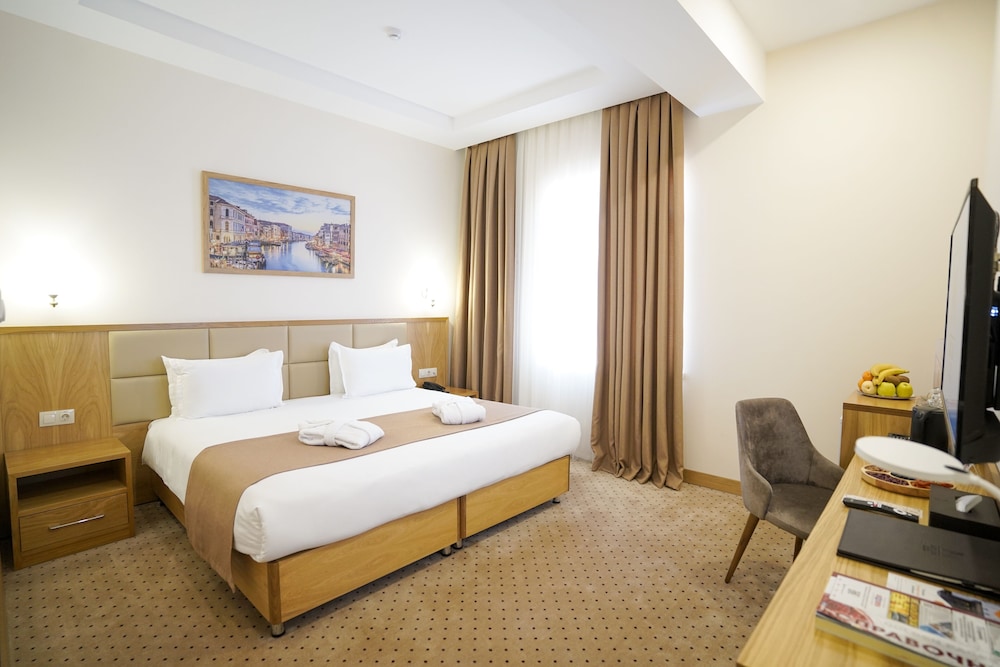 Deluxe Double or Twin Room, 1 King Bed - Photo 4