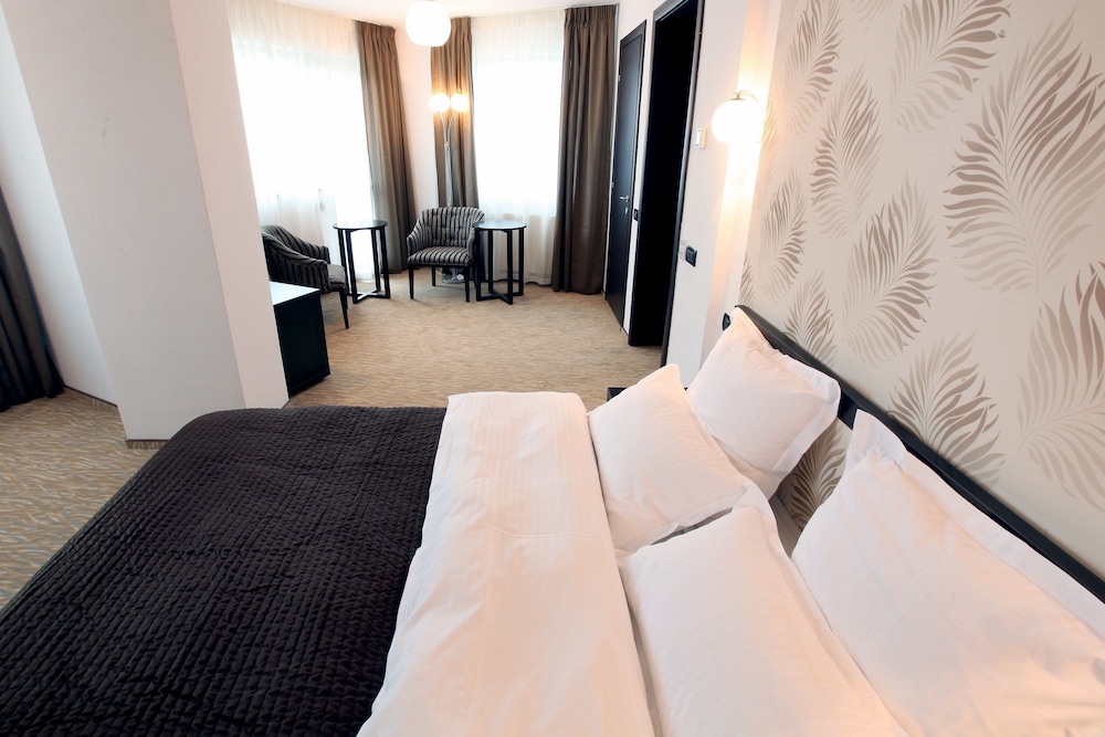 Standard Twin Room, 2 Twin Beds, River View photo 1