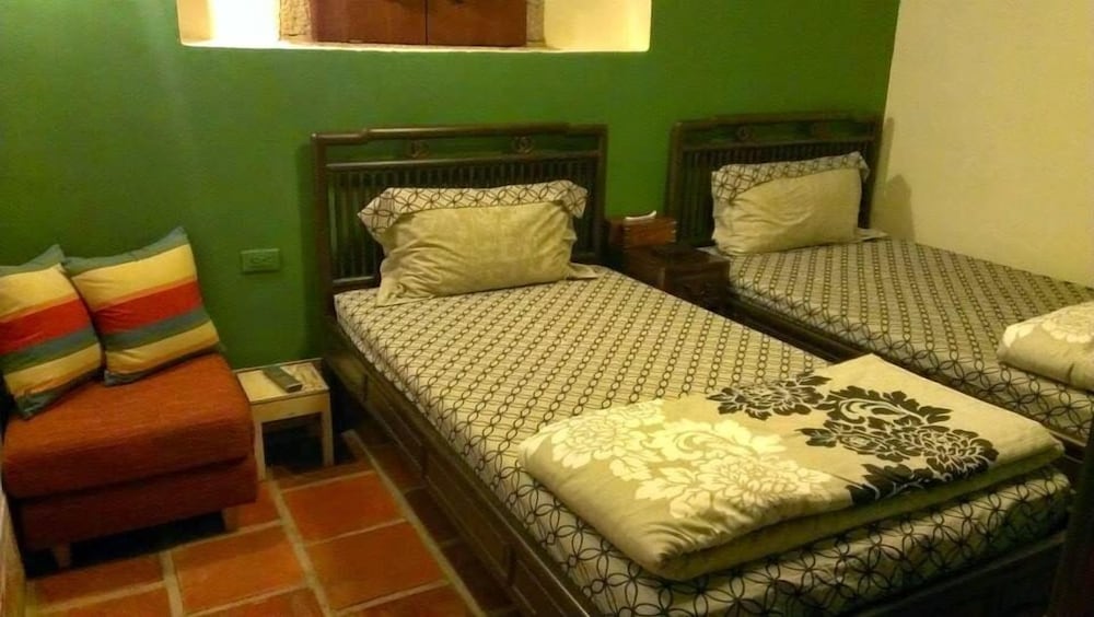 Standard Twin Room, Shared Bathroom, Garden View photo 1