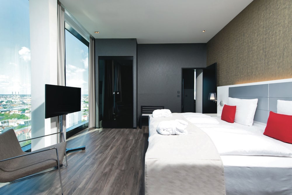 Presidential Suite (Berlin- Rooftop View)