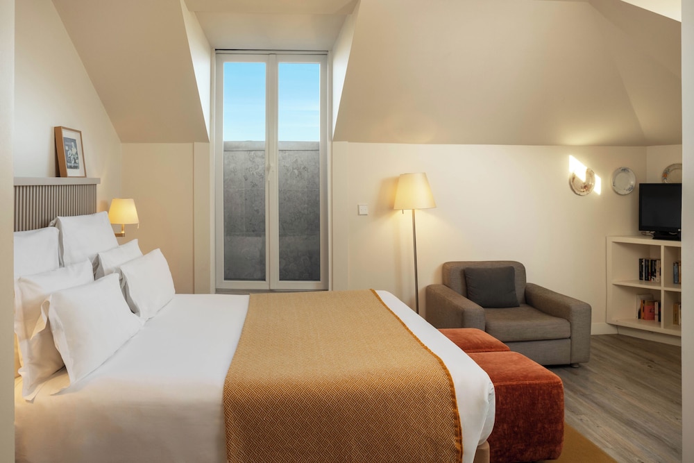 Superior Double or Twin Room (Mansard)