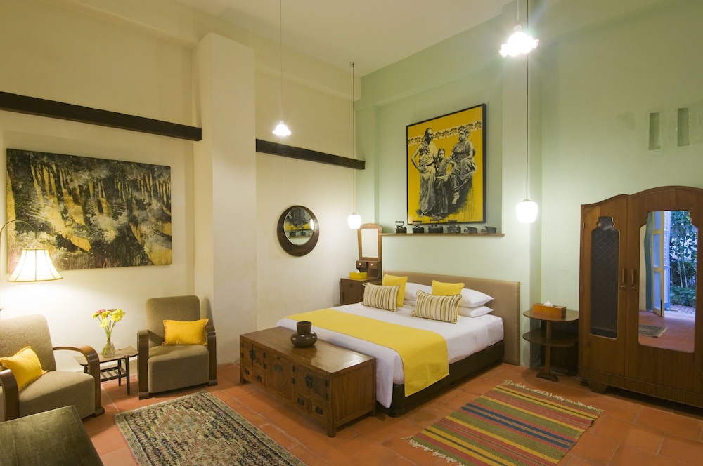 Straits Eclectic Bulding photo 3