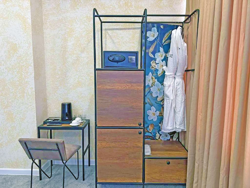 Standard Twin Room, 1 Bedroom, City View