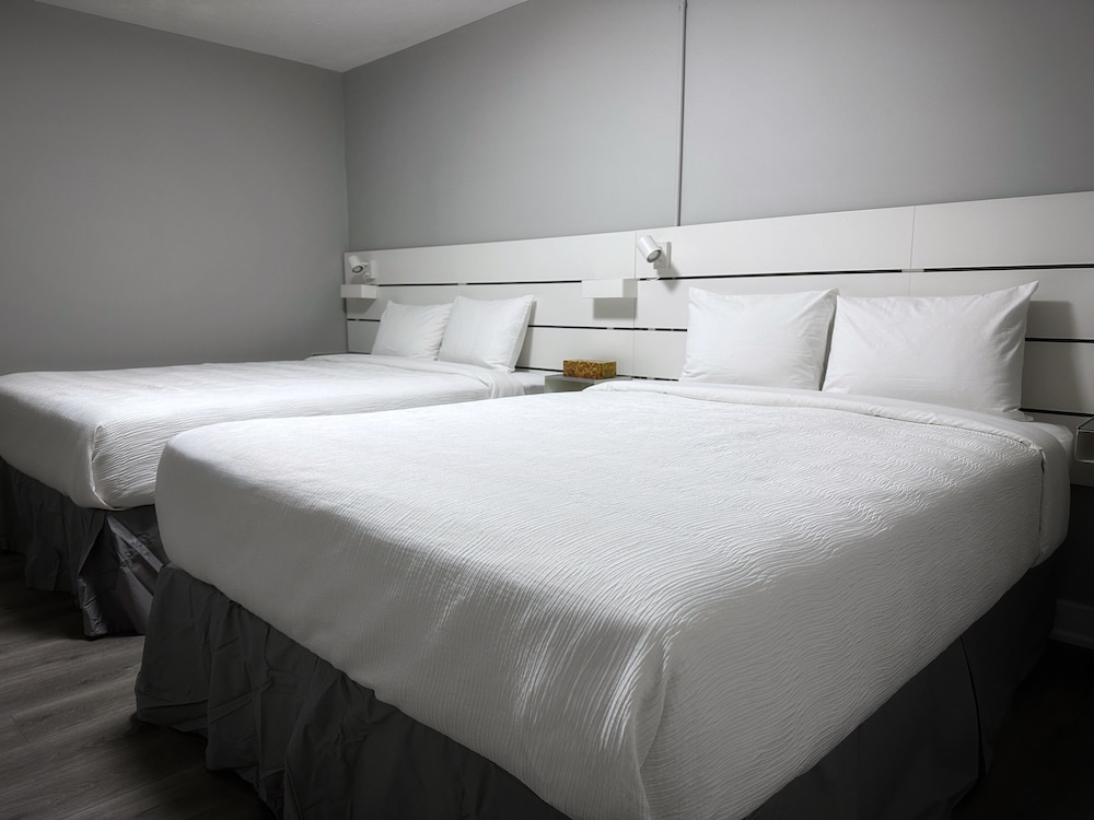 Deluxe Suite, 1 Bedroom, Non Smoking, Lake View