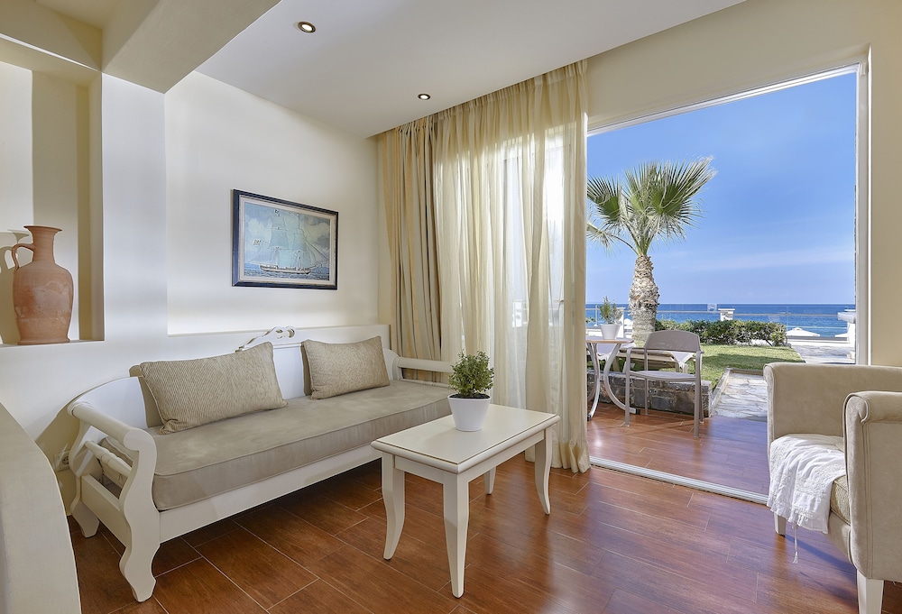 Junior Suite Beach Front with own Garden - Photo 1