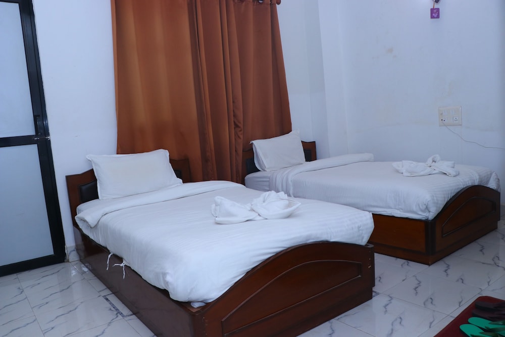 Deluxe Double Or Twin Room photo 3