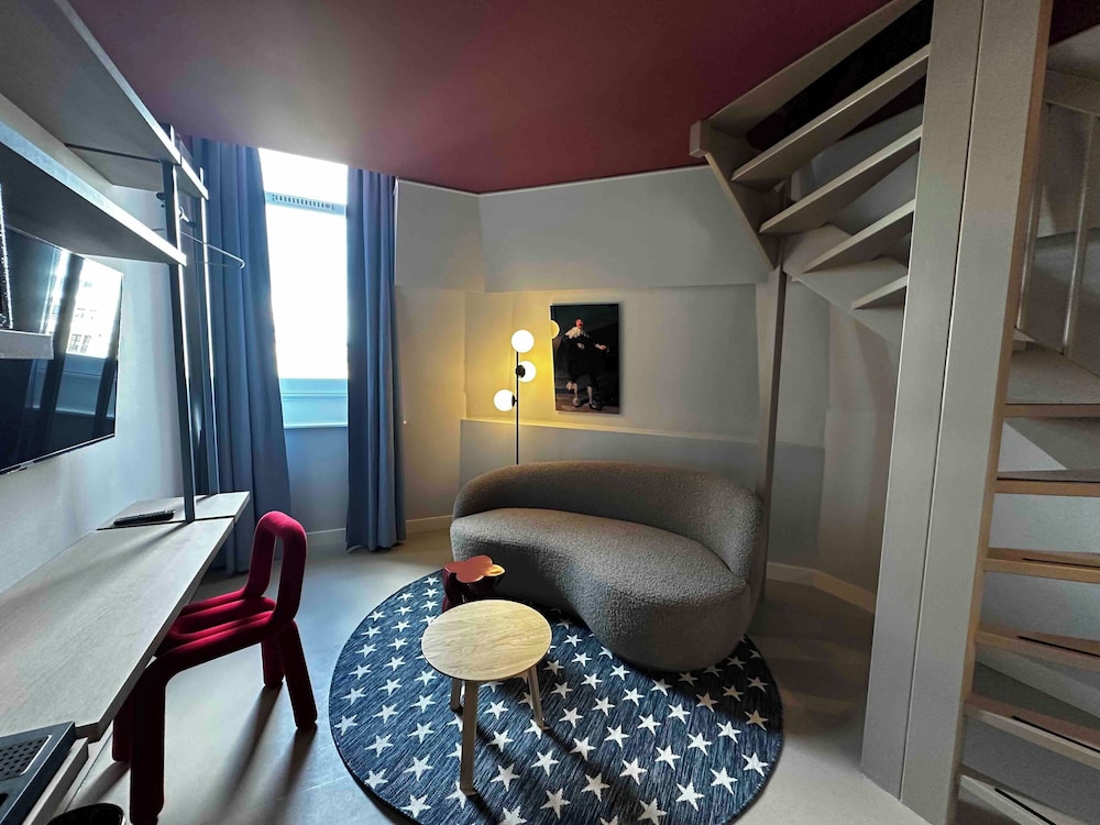 Executive loft suite