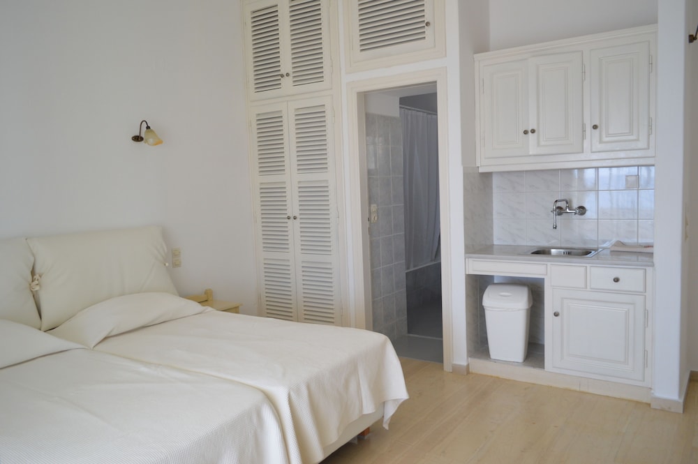 Comfort Studio Suite, 1 Double or 2 Twin Beds, Sea View