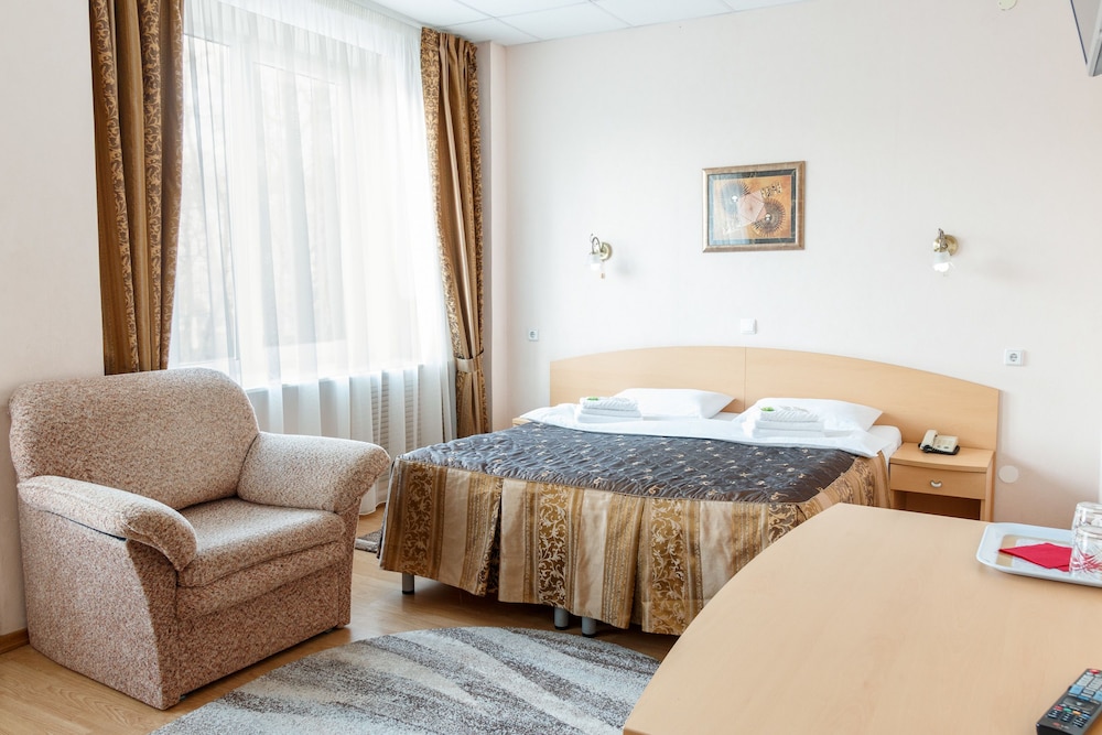 Family Room, 2 Bedrooms, Balcony