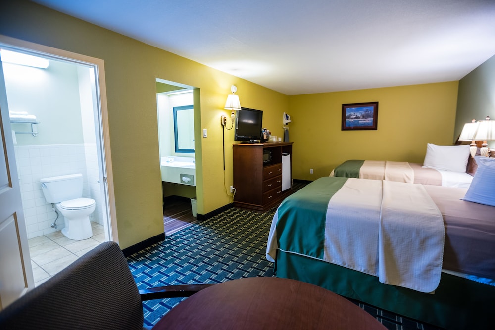 Deluxe Room, 2 Queen Beds, Non Smoking