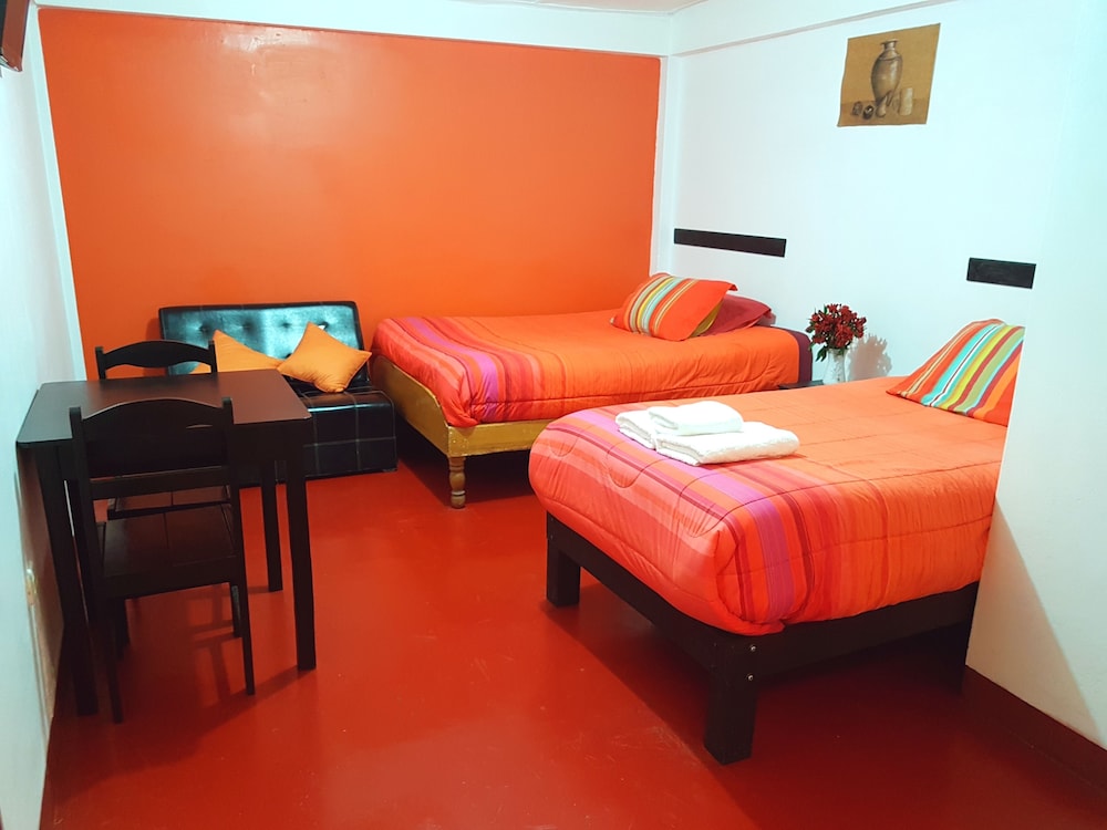 Double Room, 2 Twin Beds, Private Bathroom photo 3