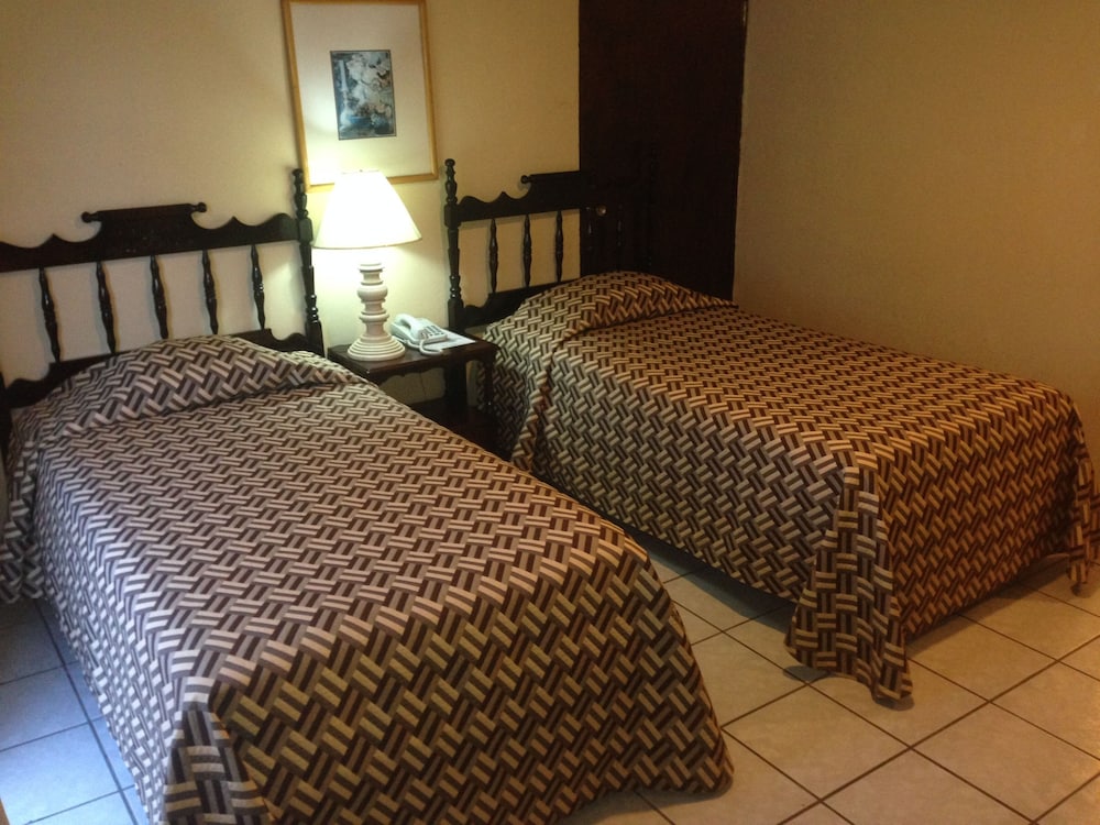 Classic Twin Room