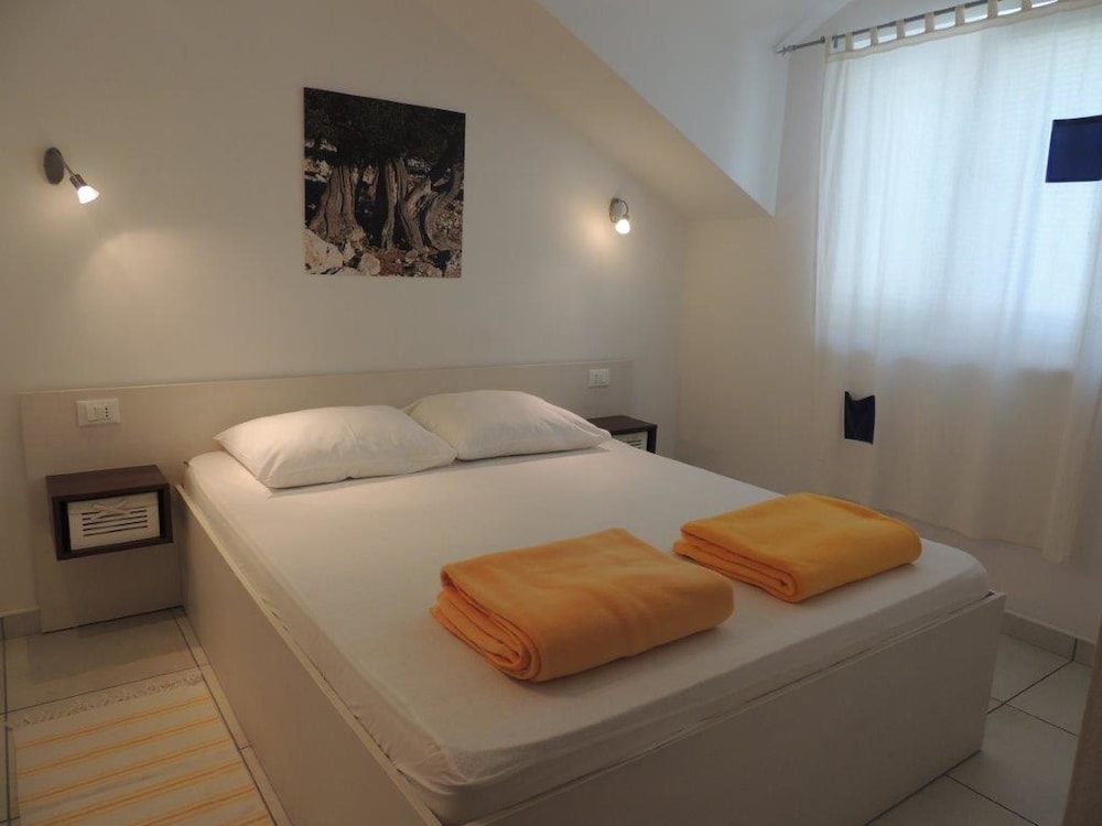 Deluxe Apartment, Partial Sea View photo 1