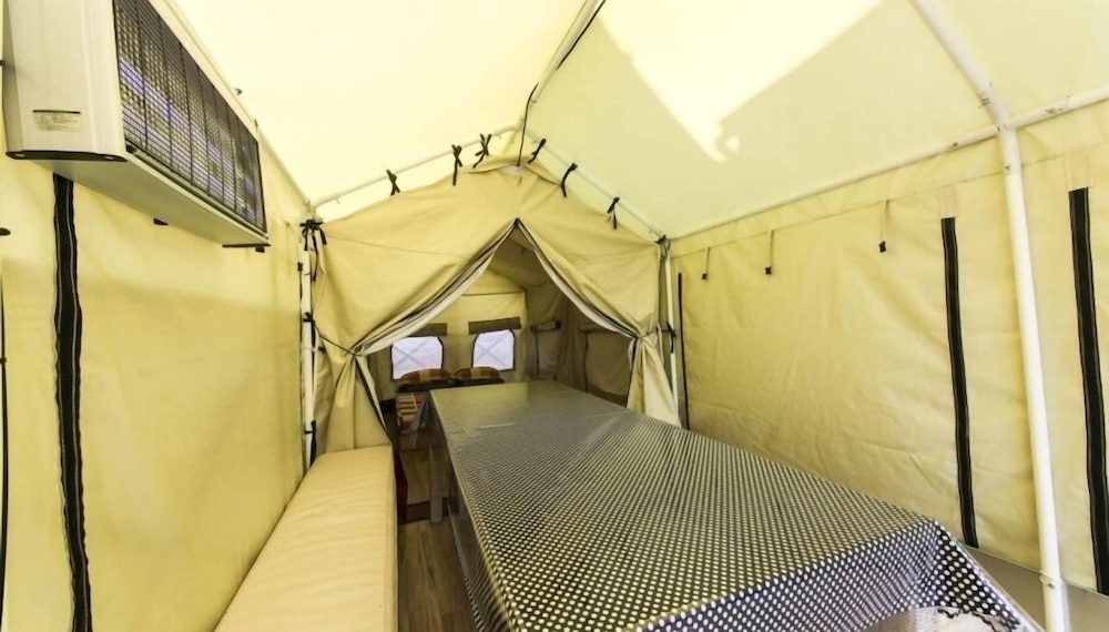 Glamping Room - Photo 2