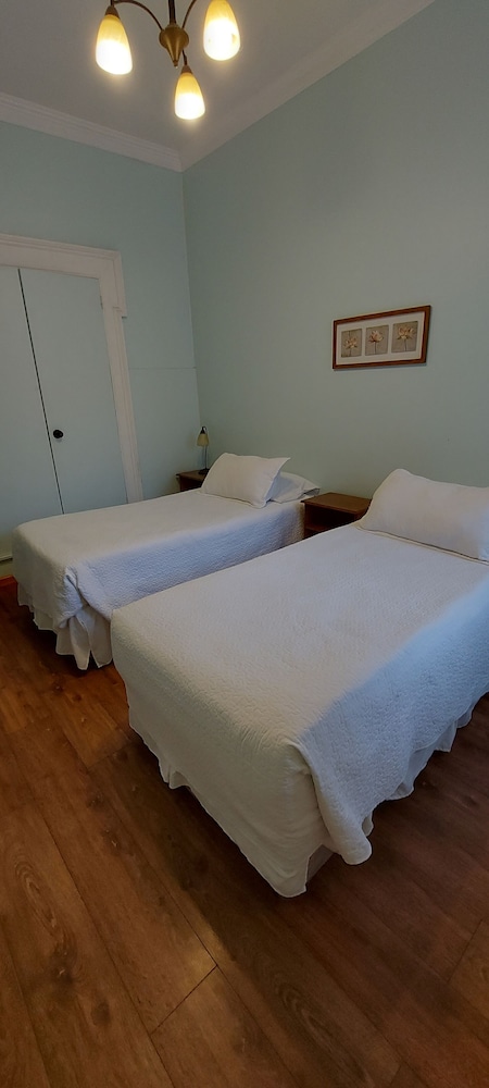 Double or Twin Room, 1 Bedroom, Shared Bathroom photo 1