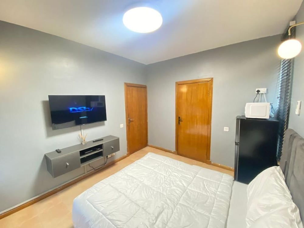 Deluxe Studio Suite