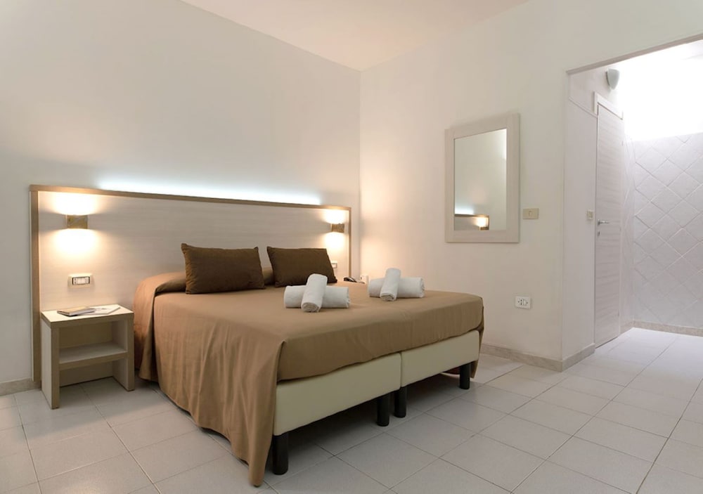Superior Double or Twin Room, Ground Floor - Photo 1