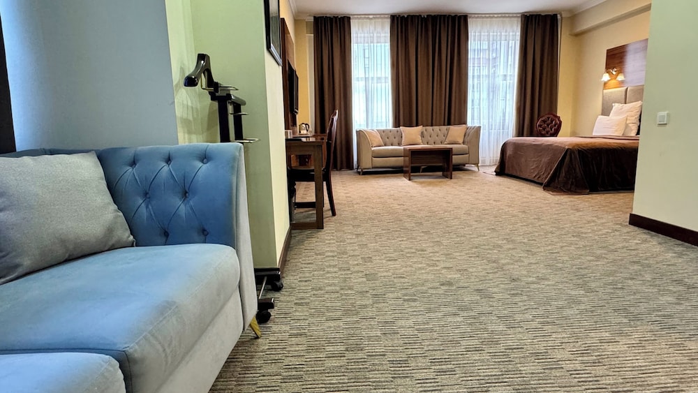 Luxury Double or Twin Room, 1 King Bed, Hot Tub, City View photo 1