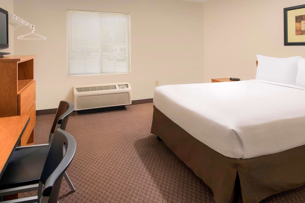 Suite, 1 Double Bed, Accessible, Non Smoking photo 1