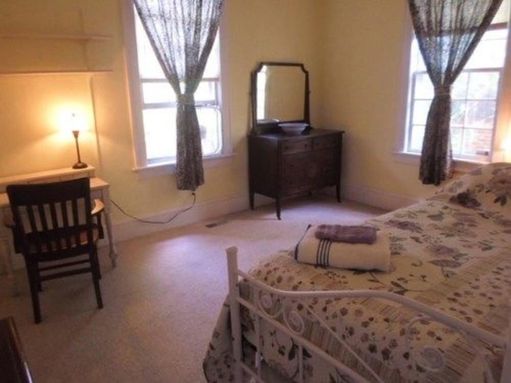 Economy Single Room, 1 Twin Bed, Garden View, Courtyard Area photo 1