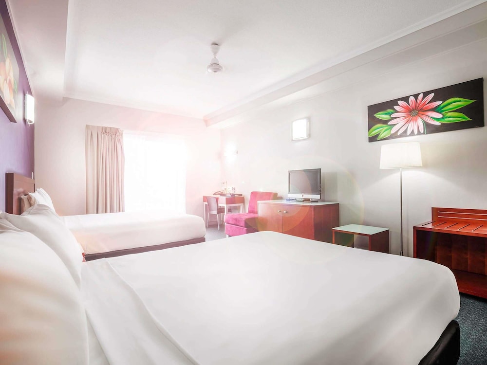 Standard Twin Room, 2 Queen Beds, Accessible