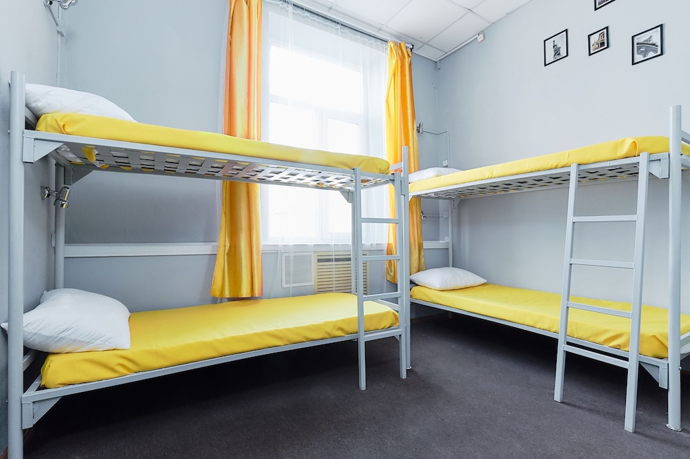 Traditional Shared Dormitory, Mixed Dorm, Non Smoking (4 beds) photo 1