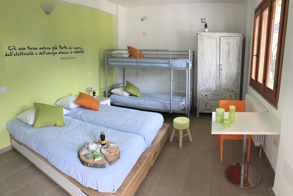 Basic Quadruple Room, Multiple Beds, Accessible, Non Smoking (Maccagno) photo 1