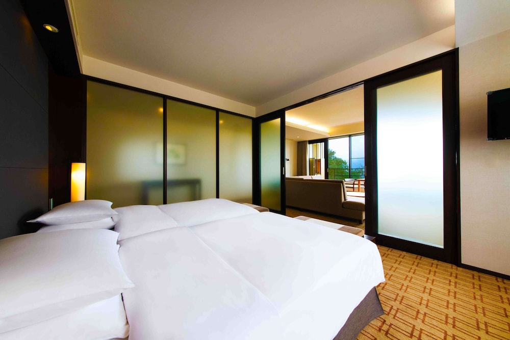 Regency, Executive Suite