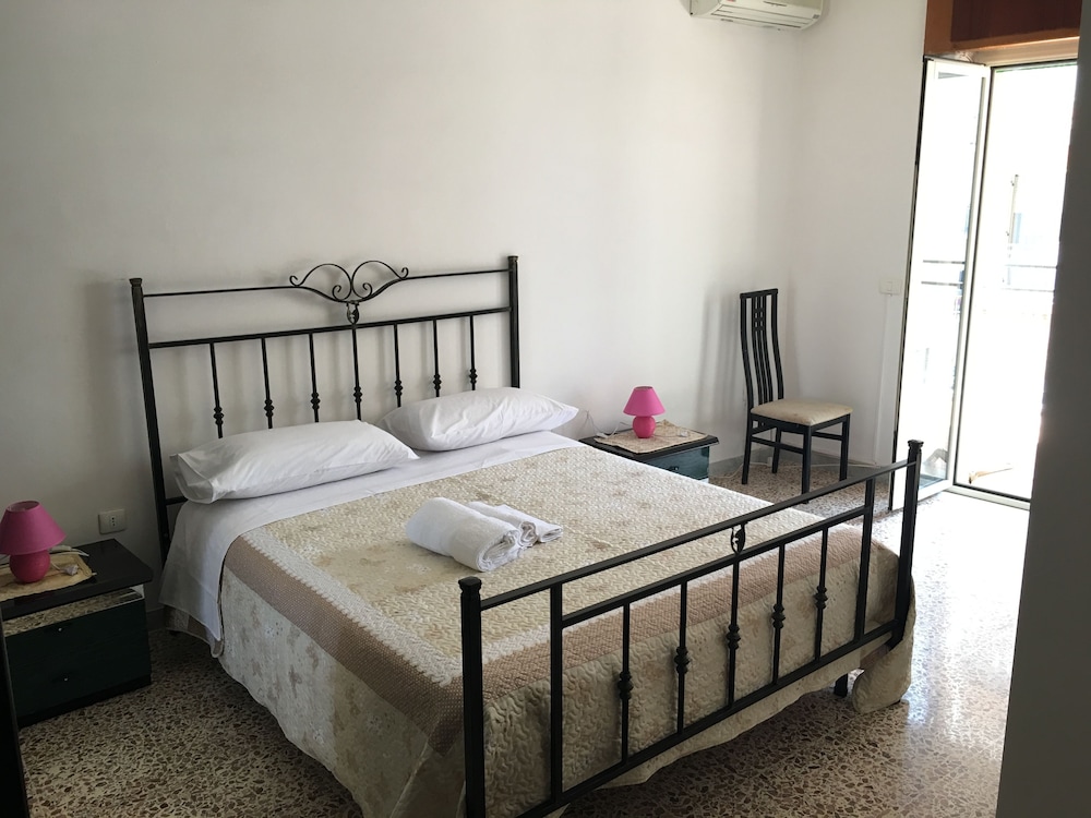 Triple Room, Ensuite, City View