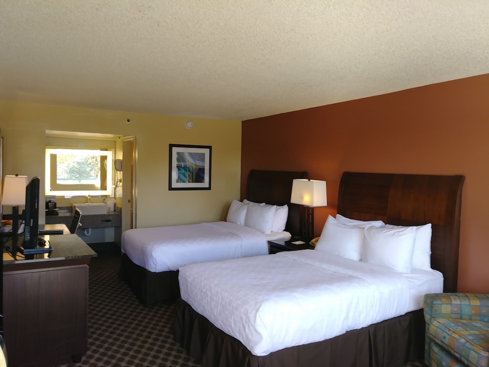 Room, 2 Double Beds, Non Smoking (Efficiency) - Photo 2